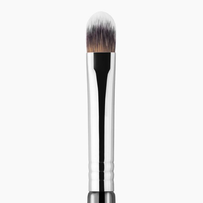 round oval foundation concealer blending brush